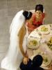 Ako usadiť hostí k svadobnému stolu Na ktorej strane stojí nevesta?